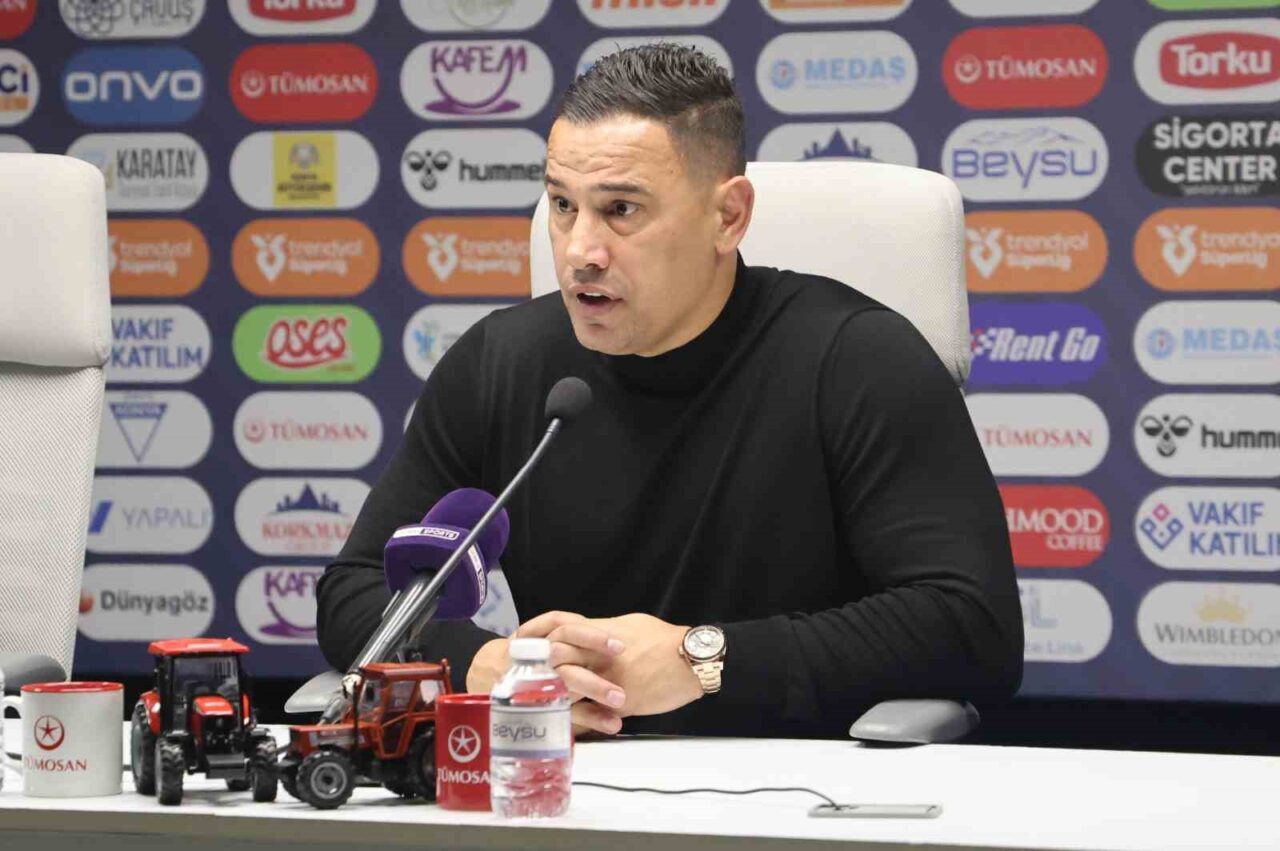 Konyaspor Teknik Direktörü Çağdaş Atan, Antalyaspor ile 0-0 berabere kaldıkları