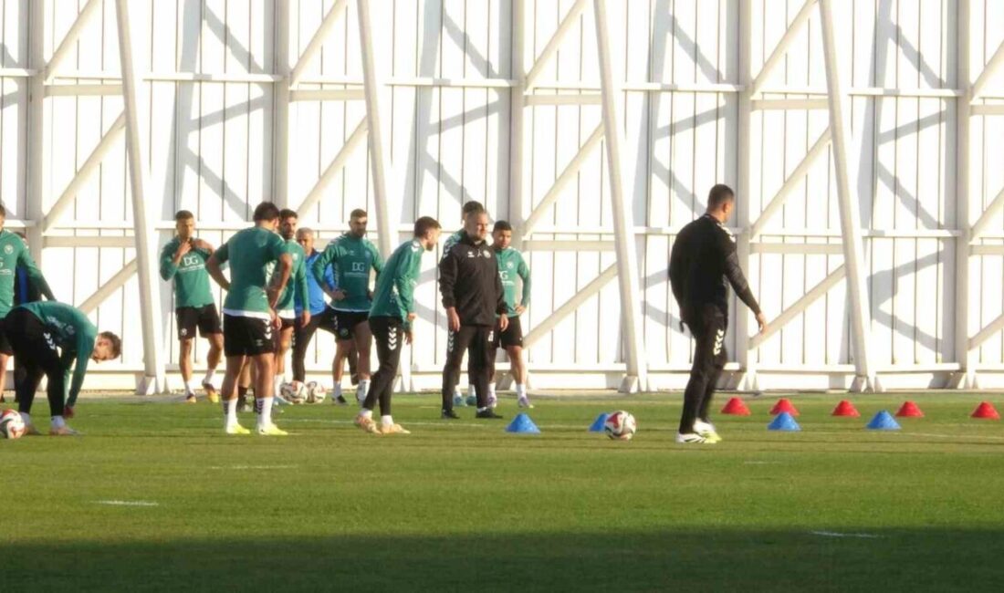 Konyaspor Teknik Direktörü Çağdaş Atan, Trabzonspor karşısında umutlu ve güven dolu olduklarını ifade etti. Konyaspor Teknik Direktörü Çağdaş Atan, Trabzonspor maçı öncesi takımın form