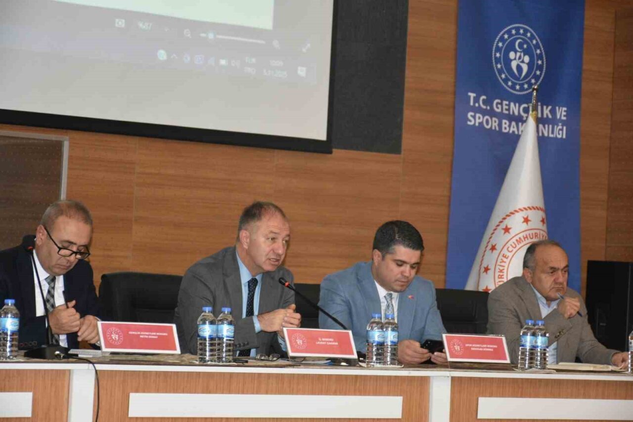 Erzurum Gençlik ve Spor İl Müdürü Levent Çakmur, 22 ayda