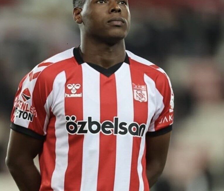 Özbelsan Sivasspor, Brezilyalı forvet Luan Campos'un izinsiz olarak takımdan ayrıldığını