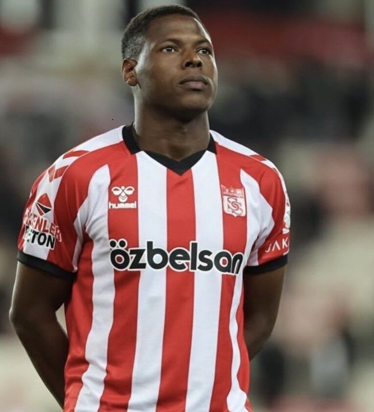 Özbelsan Sivasspor, Brezilyalı forvet Luan Campos'un izinsiz olarak takımdan ayrıldığını