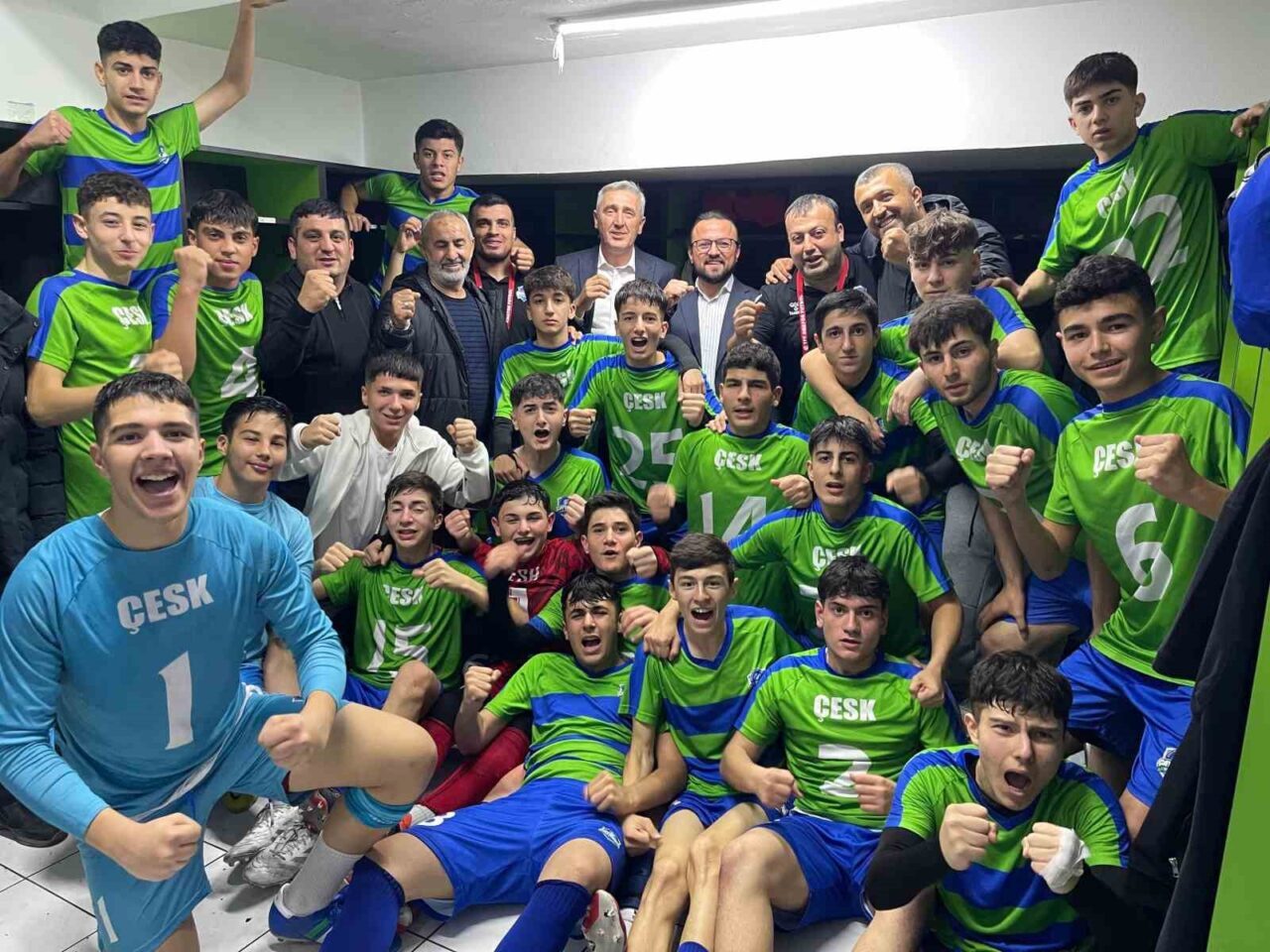 Çayırova Belediyesi Eğitim Spor Kulübü’nün U-16 Futbol Takımı, U-16 Ligi