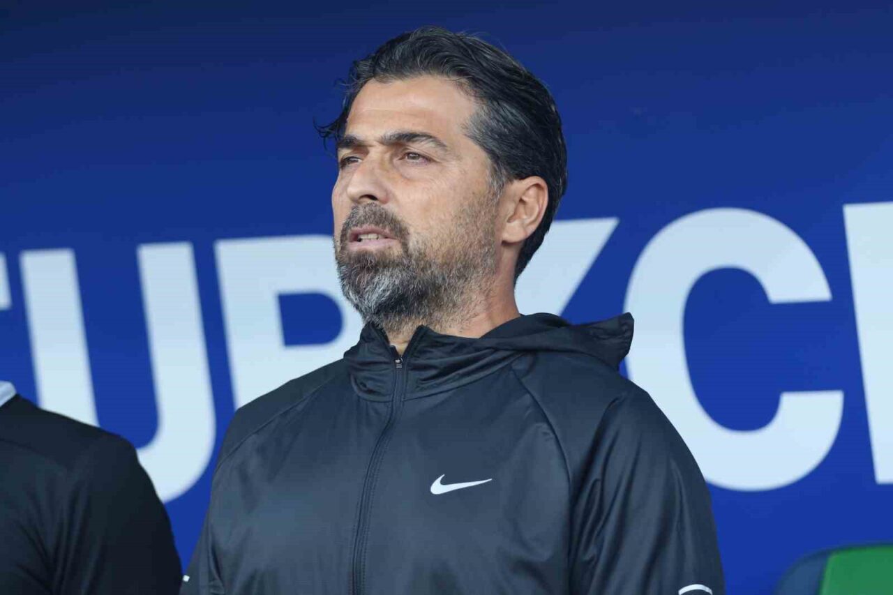 Çaykur Rizespor Teknik Direktörü İlhan Palut, Kayserispor'a 1-0 kaybedilen maç