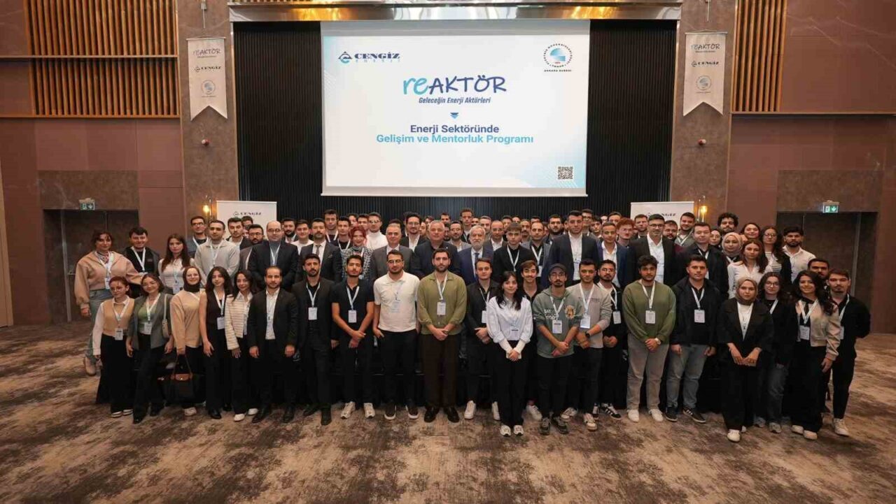 Cengiz Enerji, Elektrik Mühendisleri Odası'nın desteğiyle başlattığı "ReAktör" programını Ankara'da