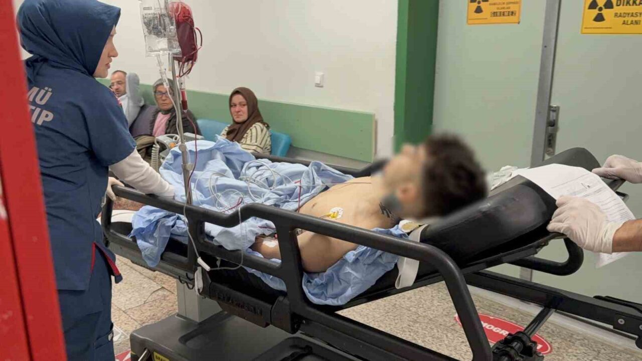 Samsun'un İlkadım ilçesinde cezaevi ziyareti dönüşü İ.Ç. (20), E.A.K. (18)