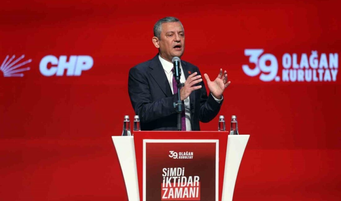 Cumhuriyet Halk Partisi (CHP) Genel Başkanı Özgür Özel, Ankara'daki kurultayda