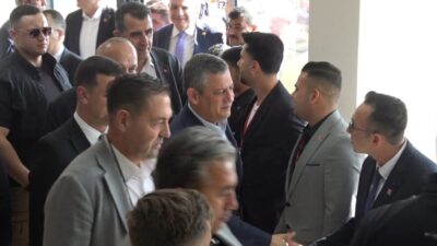 CHP Genel Başkanı Özgür Özel, Kilis'te partisinin il başkanlığını ziyaret