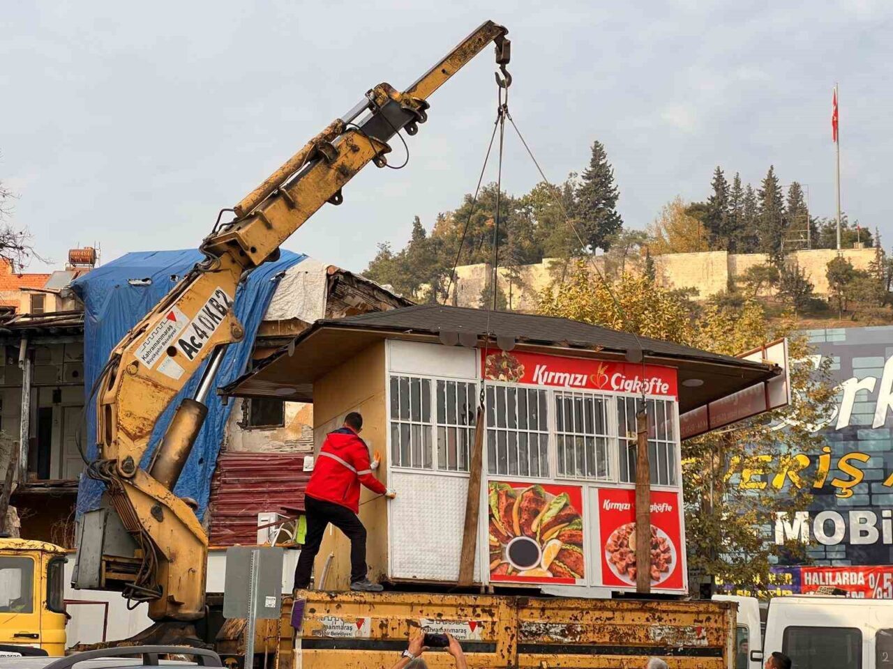 Kahramanmaraş'ta bir çiğköfte dükkanında deterjan kabından sos dökme skandalı sonrası