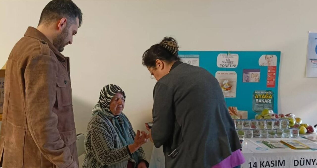 Çine Devlet Hastanesi, Dünya Diyabet Günü'nde halkı bilinçlendirmek için bilgilendirme