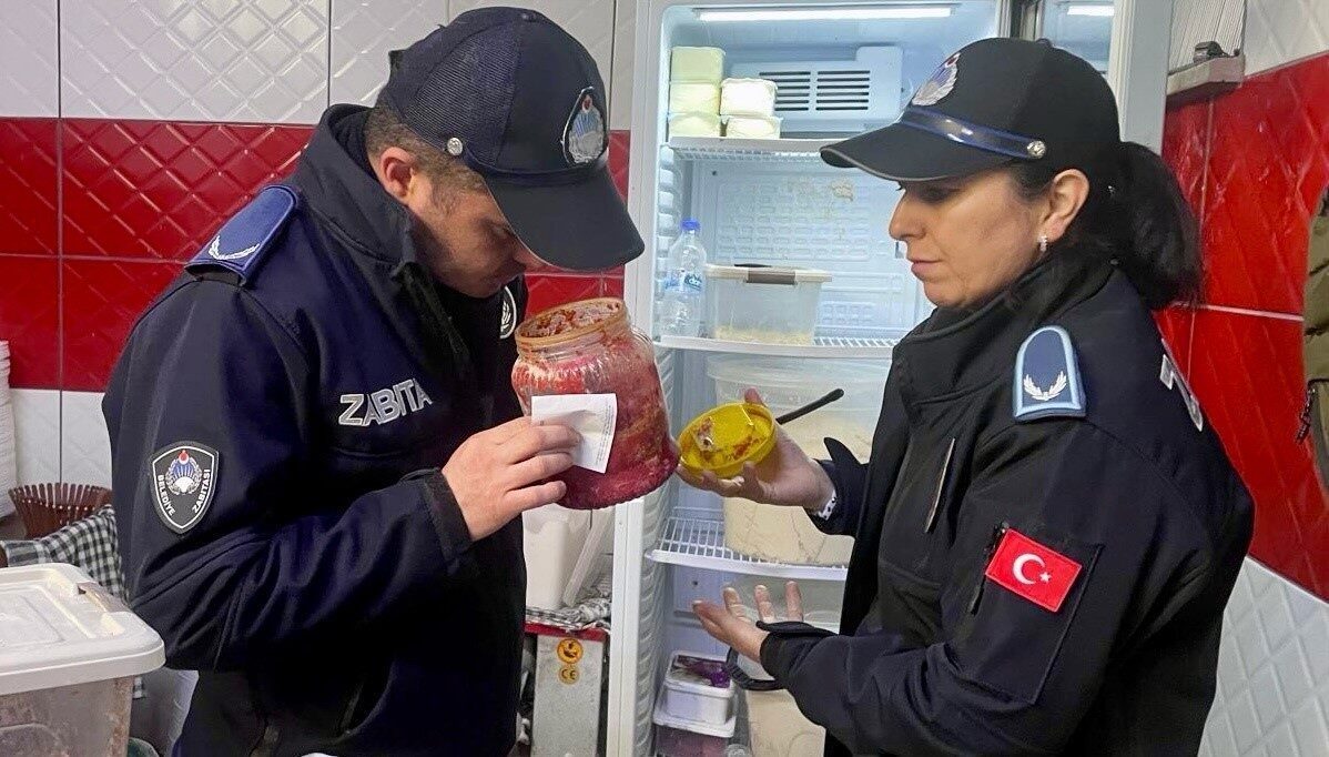 Aydın'ın Çine ilçesinde zabıta ekipleri, pide ve ızgara salonlarına yönelik