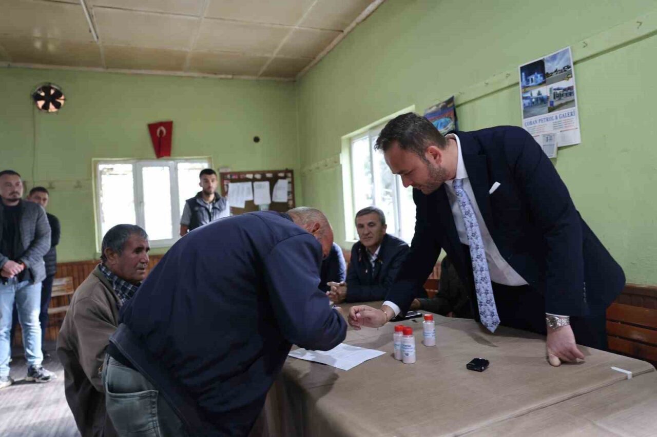 Denizli’nin Çivril ilçesinde şap hastalığına karşı mücadele başlatıldı. Çivril Belediye