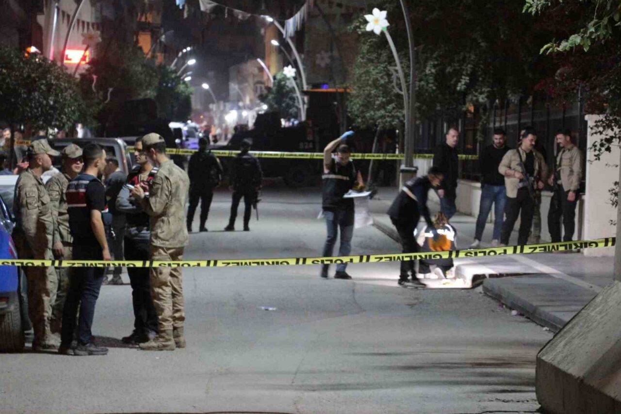 Cizre Adliyesi Önünde Gerçekleşen Silahlı Saldırıda Bir Kişi Hayatını Kaybetti