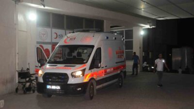 Cizre'de bir kafede pizza yiyen dört kişi zehirlenerek hastaneye kaldırıldı.