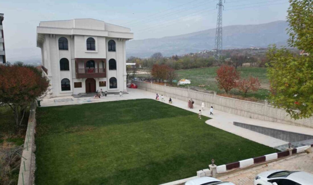 Tokat'ta hayırsever bir kişi tarafından bağışlanan arsa üzerinde kurulan 4-6