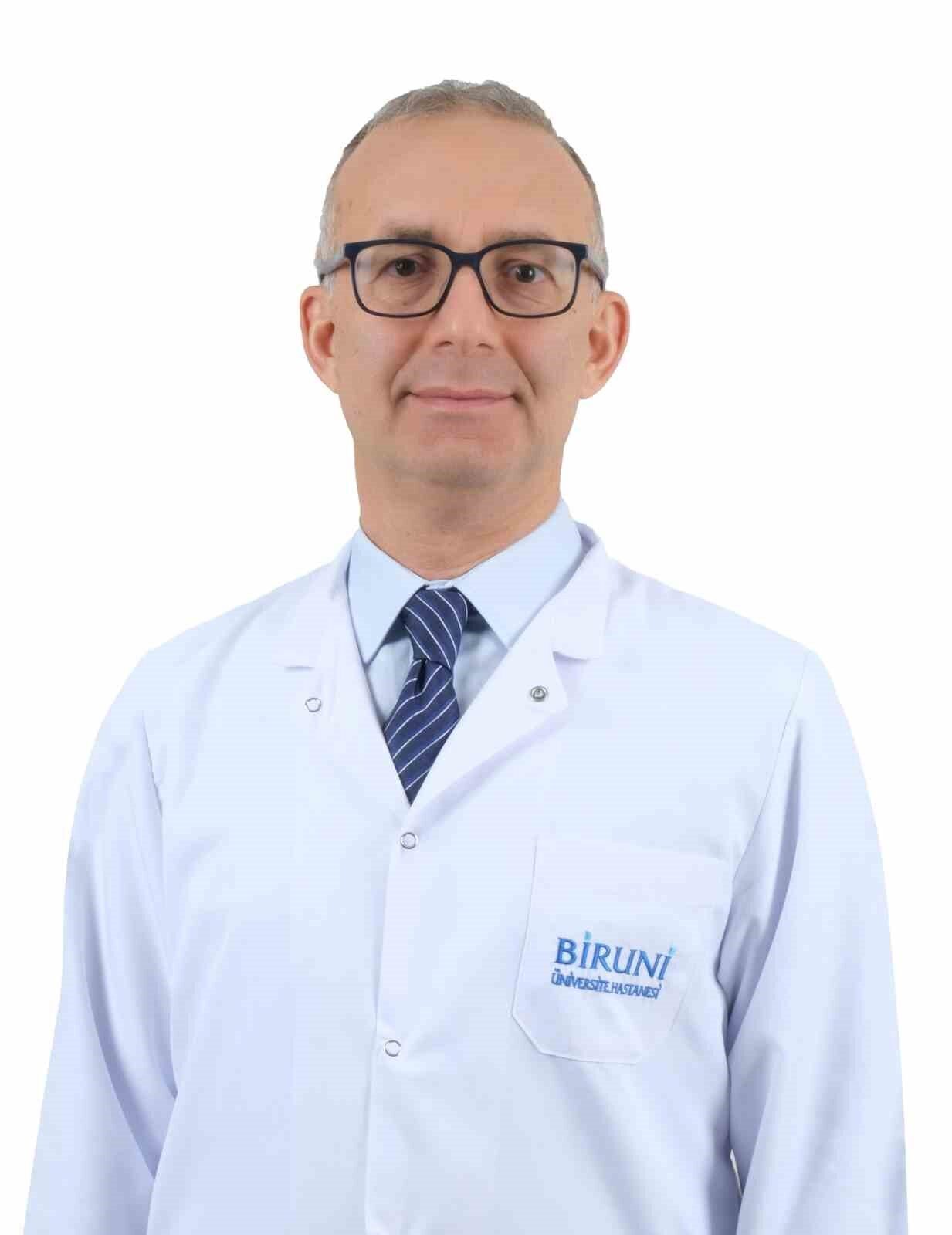 Biruni Üniversitesi'nden Dr. Ömer Doğru, çocuklarda lösemi belirtilerinin erken tespiti