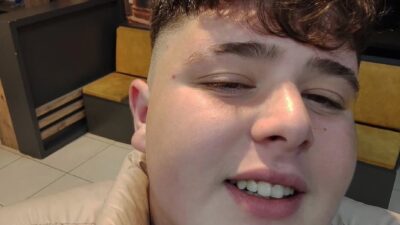 Kahramanmaraş'ta 14 yaşındaki M.K., arkadaşına şakalaşırken kazara ateş ederek onu