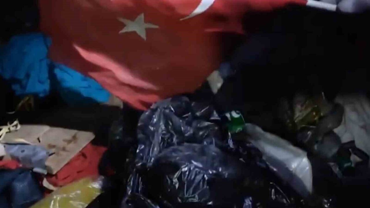 Bursa’da "Atık Avcısı" YouTube kanalıyla çöpleri araştıran Yusuf Emre Kürkçü