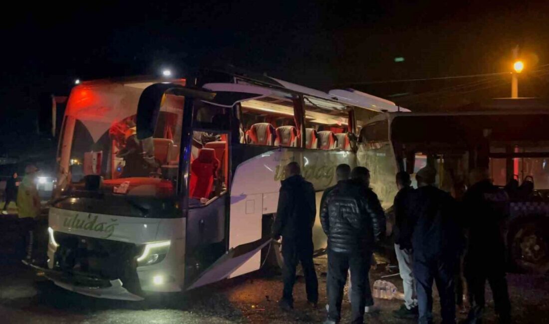 Tekirdağ'da meydana gelen kazada, Çorlu-Ergene yolunda bir belediye otobüsü ve