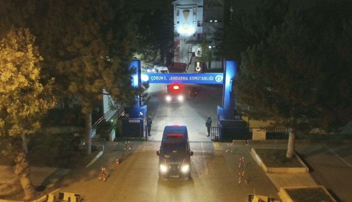 Çorum'da jandarma, düzenlediği operasyonlarda 736 bin 217 uyuşturucu hap ele