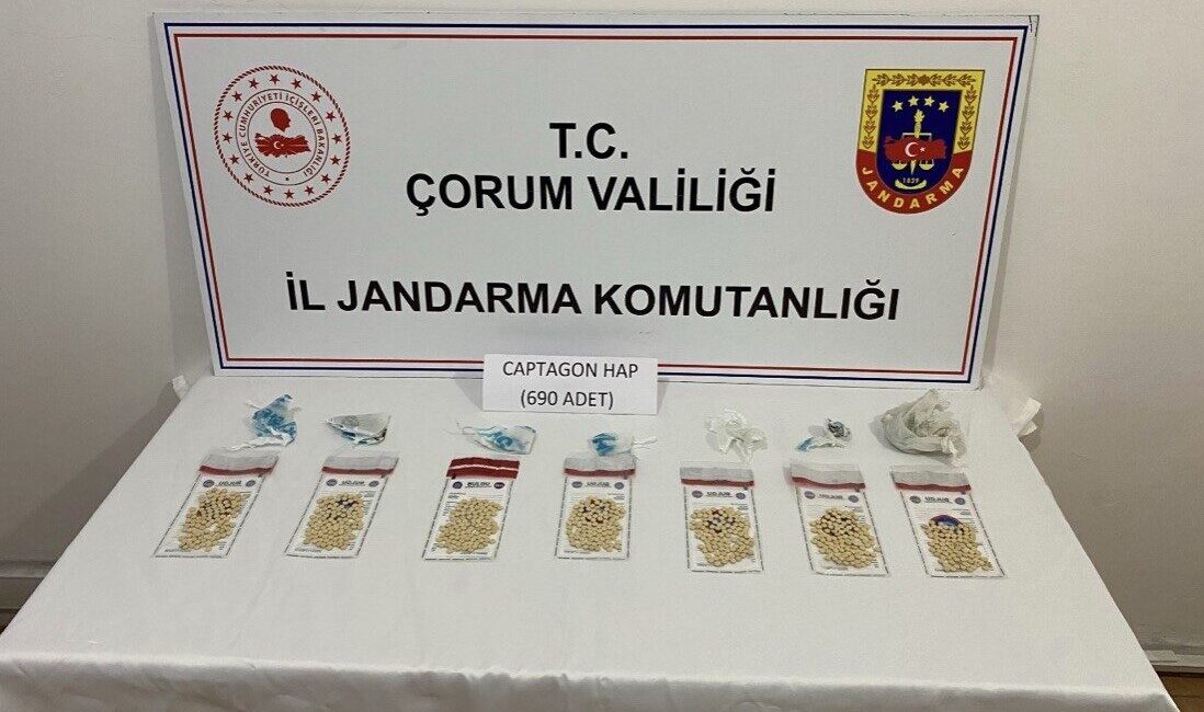 Çorum'da jandarma, uyuşturucu operasyonlarında 59 kişiyi gözaltına aldı, bunlardan 7'si