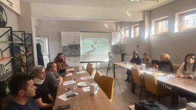 Çorum'da hayata geçirilen "Güvenli Adımlar Projesi", anaokulu velilerine çocuklarla etkili