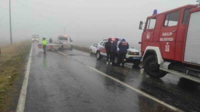 Çorum'un İskilip ilçesinde yoğun sis nedeniyle meydana gelen zincirleme kazada