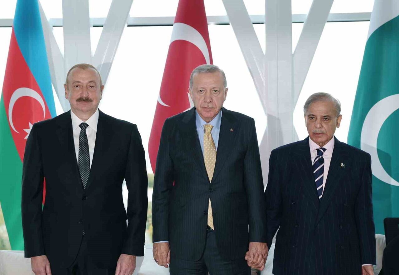 Cumhurbaşkanı Recep Tayyip Erdoğan, Bakü'de Azerbaycan Cumhurbaşkanı İlham Aliyev ve
