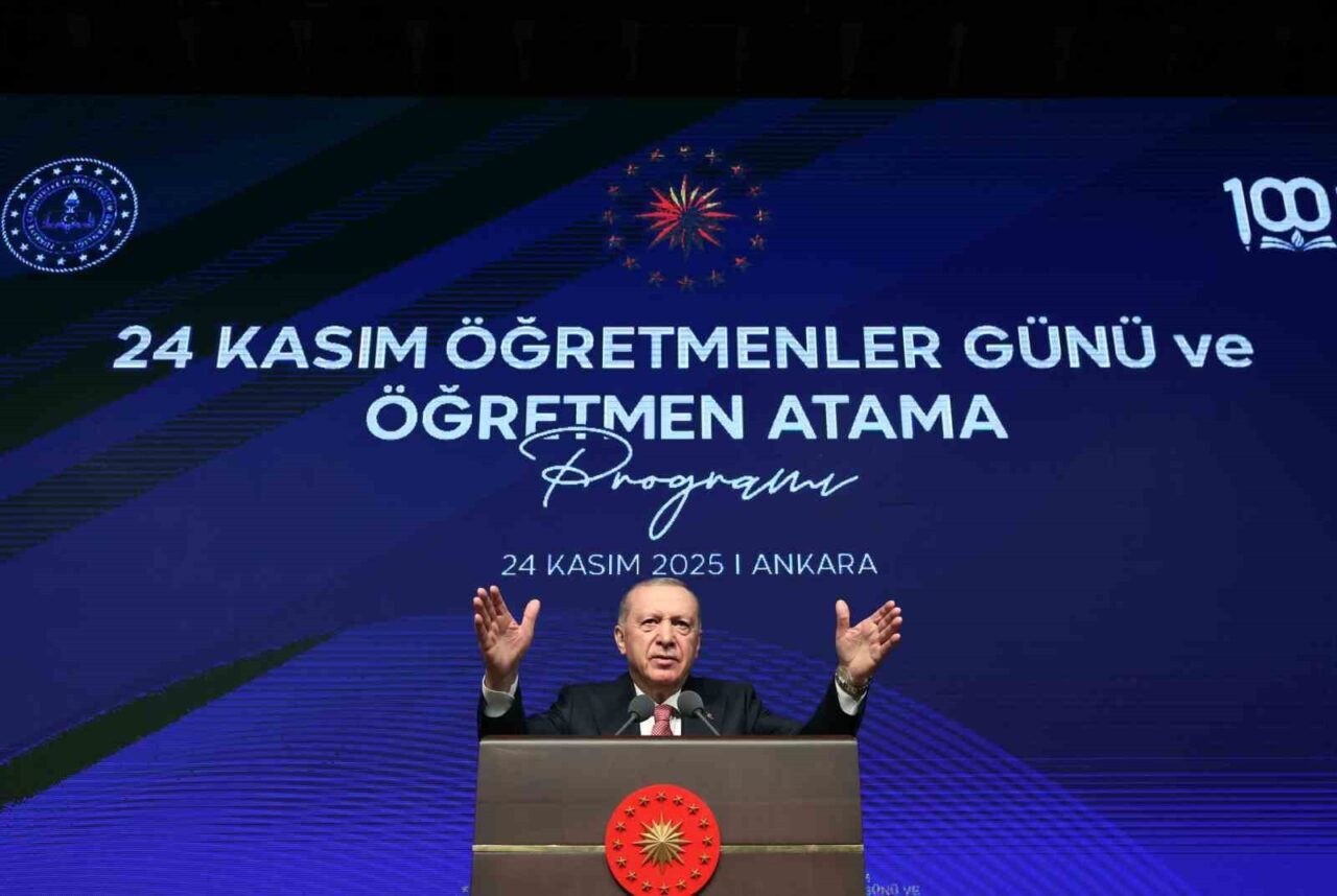 Erdoğan: “Gelecek için çocuklarımıza doğru bir eğitim vermek zorundayız”
