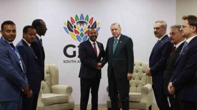 Cumhurbaşkanı Recep Tayyip Erdoğan, G20 Liderler Zirvesi için bulunduğu Johannesburg'da