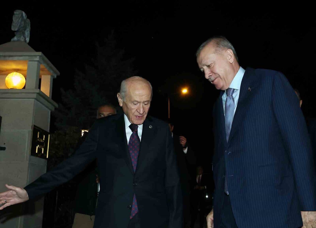 Cumhurbaşkanı Recep Tayyip Erdoğan, MHP Genel Başkanı Devlet Bahçeli'yi Beytepe'deki