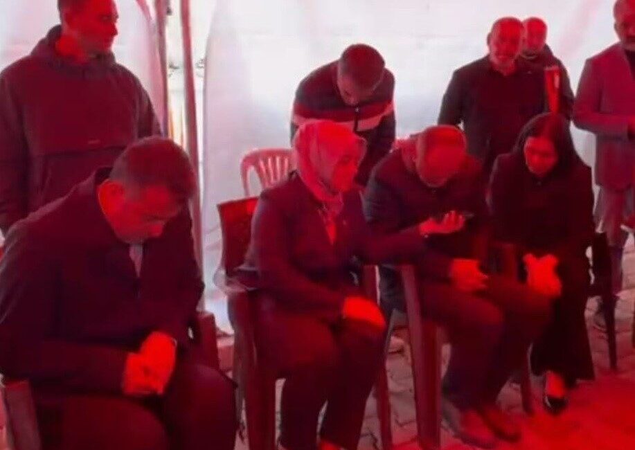 Cumhurbaşkanı Erdoğan, Uçak Kazasında Şehit Düşen Astsubay’ın Ailesine Taziye Ziyaretinde Bulundu Cumhurbaşkanı Recep Tayyip Erdoğan, uçak kazasında şehit olan Astsubay Üstçavuş