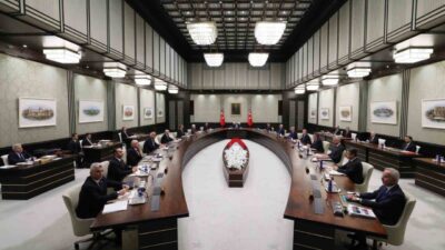 Cumhurbaşkanı Recep Tayyip Erdoğan liderliğindeki Kabine, Beştepe'deki toplantısında bir araya