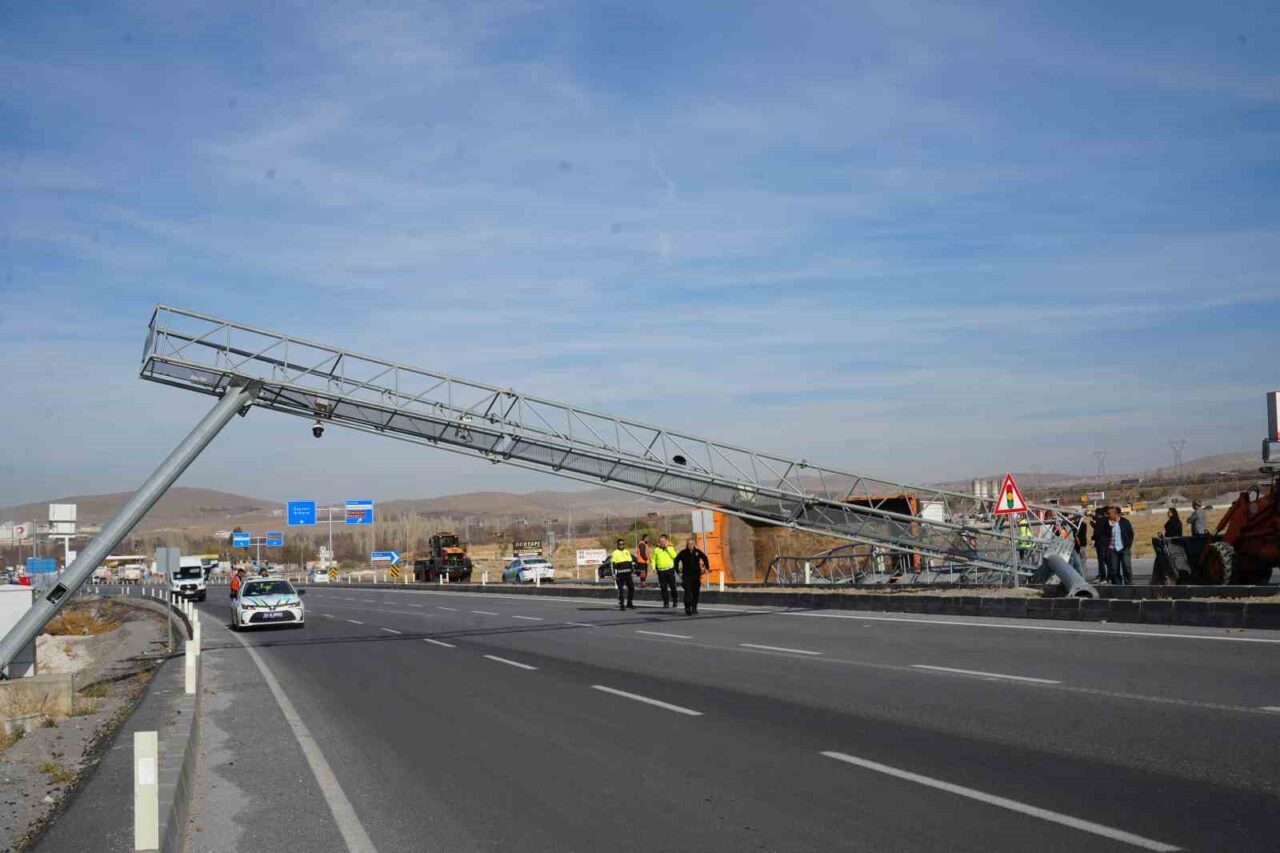 Niğde - Kayseri yolunda H.A. idaresindeki 38 KC 913 plaka