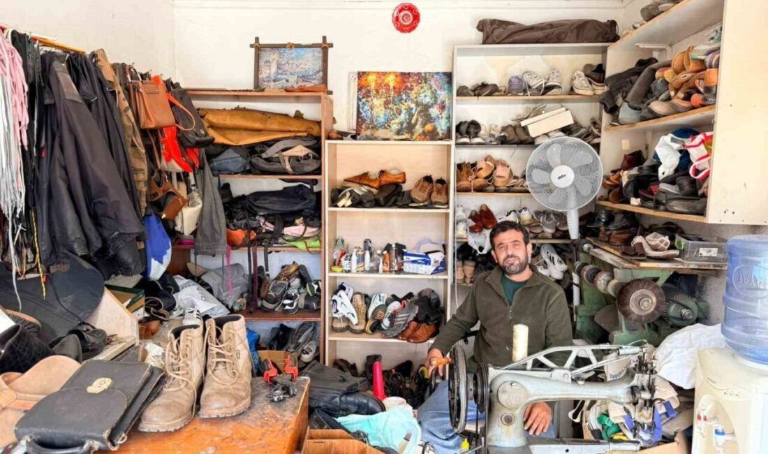 Datça’nın Tek Ayakkabı Tamircisi Rıdvan Arslan: “Mesleğim Yok Olma Tehdidi Altında” Muğla'nın Datça ilçesinin 26 yıldır tek ayakkabı tamircisi olan Rıdvan