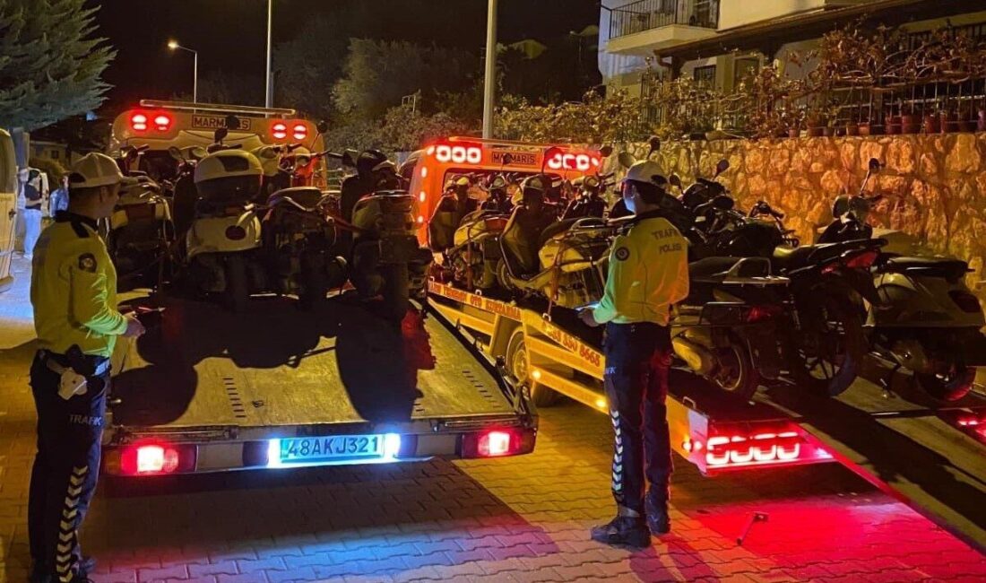 Datça’da Yapılan Trafik Denetiminde 15 Motosiklete Rekor Cezalar Kesildi Muğla'nın Datça ilçesinde yapılan trafik denetiminde gürültü yapan ve plakasız