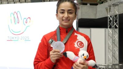 Tokyo'da düzenlenen 25. İşitme Engelliler Yaz Olimpiyat Oyunları'nda, milli judoka