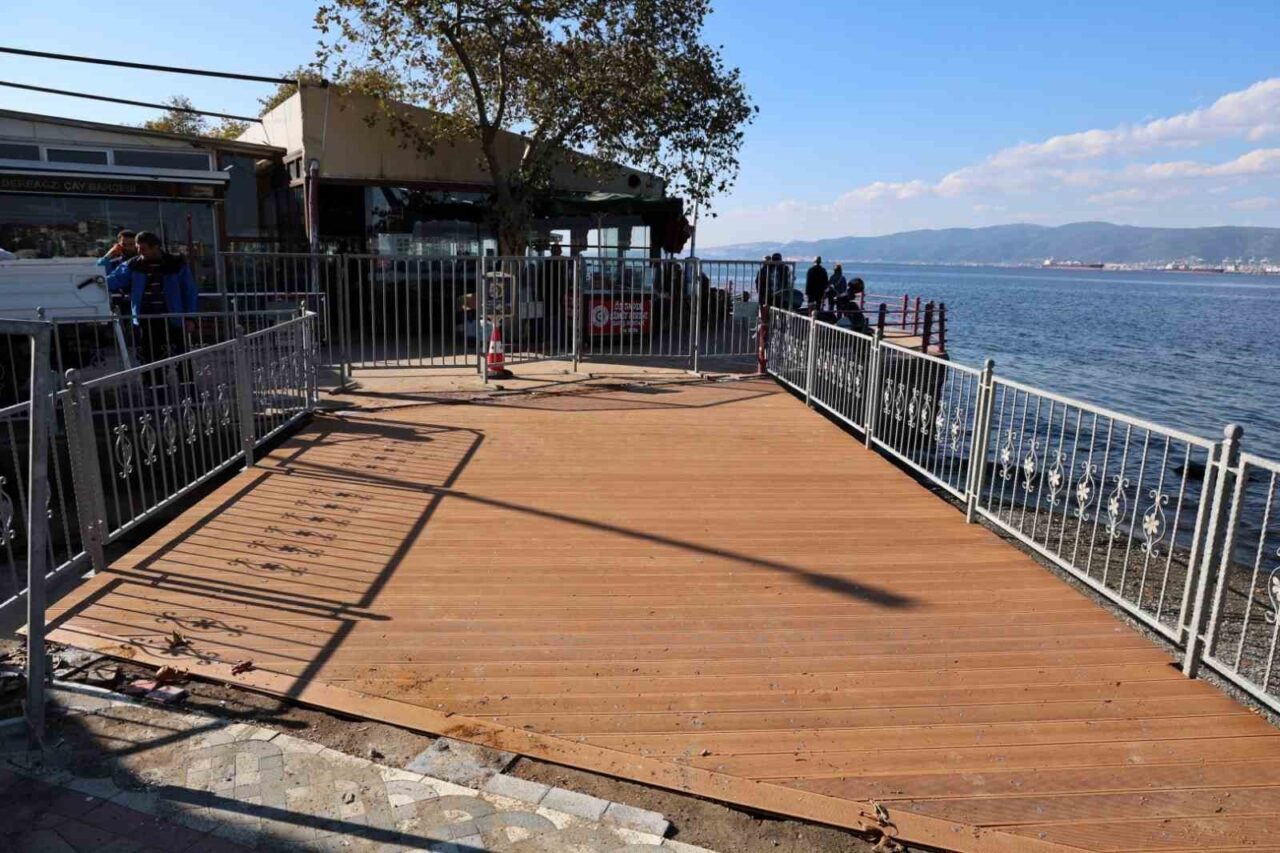 Kocaeli Büyükşehir Belediyesi, Değirmendere sahilinde yaya güvenliğini artırmak ve estetik