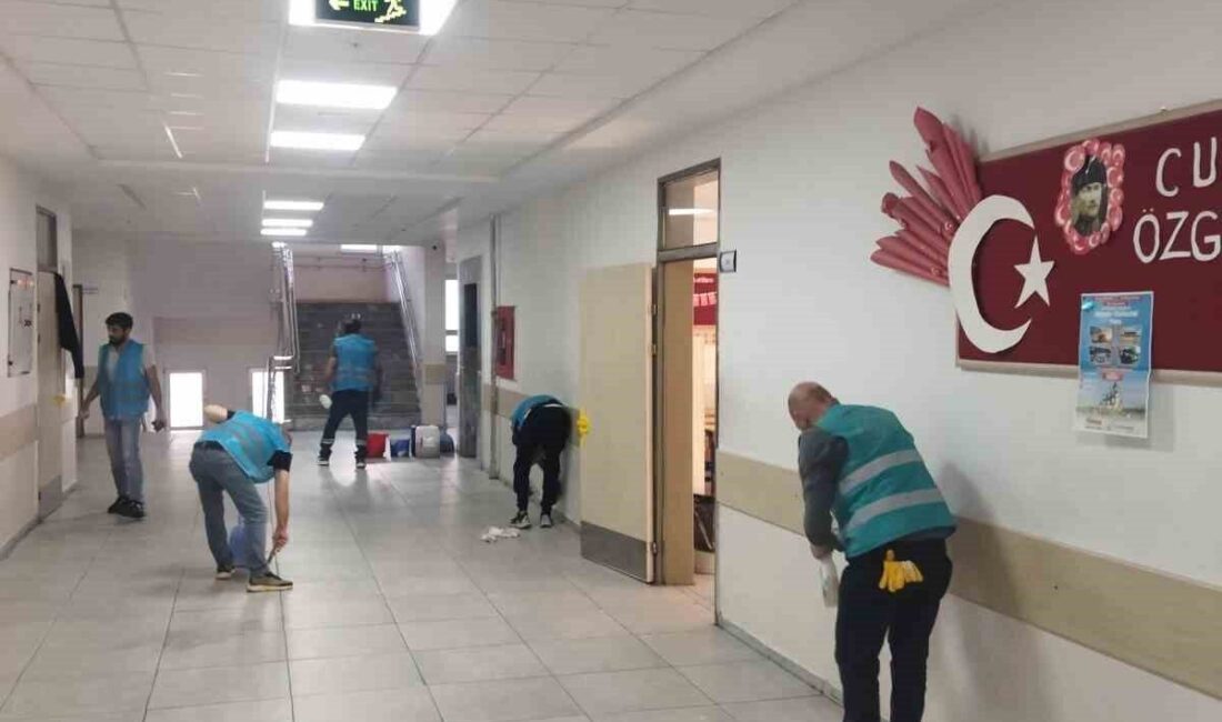 Karşıyaka’da Ara Tatilde Kamu Hizmeti Çalışmaları Devam Ediyor Karşıyaka Denetimli Serbestlik Müdürlüğü, ara tatil döneminde kamu hizmeti kapsamında