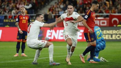 A Milli Futbol Takımı'nın genç yıldızı Deniz Gül, İspanya ile