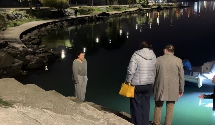 20 Yaşındaki Genç Kız, Ailesinin İkna Çabasıyla Denize Atlama Girişiminden Vazgeçti Samsun'un İlkadım ilçesinde 20 yaşındaki bir genç kız, denize atlamak