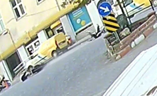 Denizli'nin Buldan ilçesinde, A.G. dönüş sinyali vermek için kaldırdığı koluna