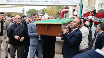 Cenk Öztürk’ün babası Mustafa Naci Öztürk, uzun süredir tedavi gördüğü