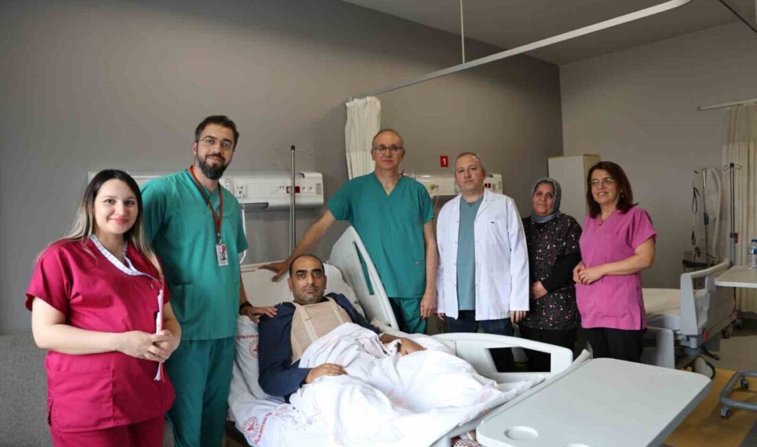 Kahramanmaraş Devlet Hastanesi Kalp Kliniği’nde 100’üncü Açık Kalp Ameliyatı Başarıyla Gerçekleştirildi Kahramanmaraş Devlet Hastanesi Kalp ve Damar Cerrahisi Kliniği, bu yıl