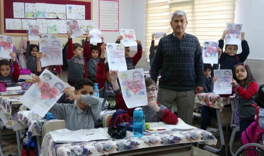 Depremde Kayıplar Yaşayan Öğretmen Kadir Özer, Nakliyecilikten Öğrencileriyle Yeni Bir Hayat Kurdu Adıyaman'da depremin etkilerini öğrencileriyle aşmaya çalışan Kadir Özer, eşini ve