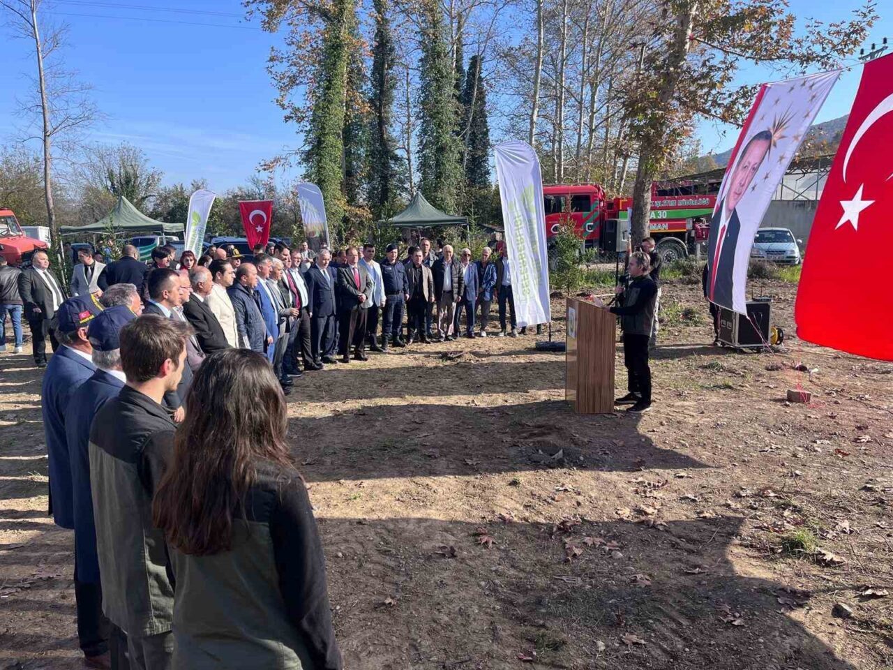 Zonguldak'ın Devrek ilçesinde, 11 Kasım Milli Ağaçlandırma Günü etkinliği çerçevesinde