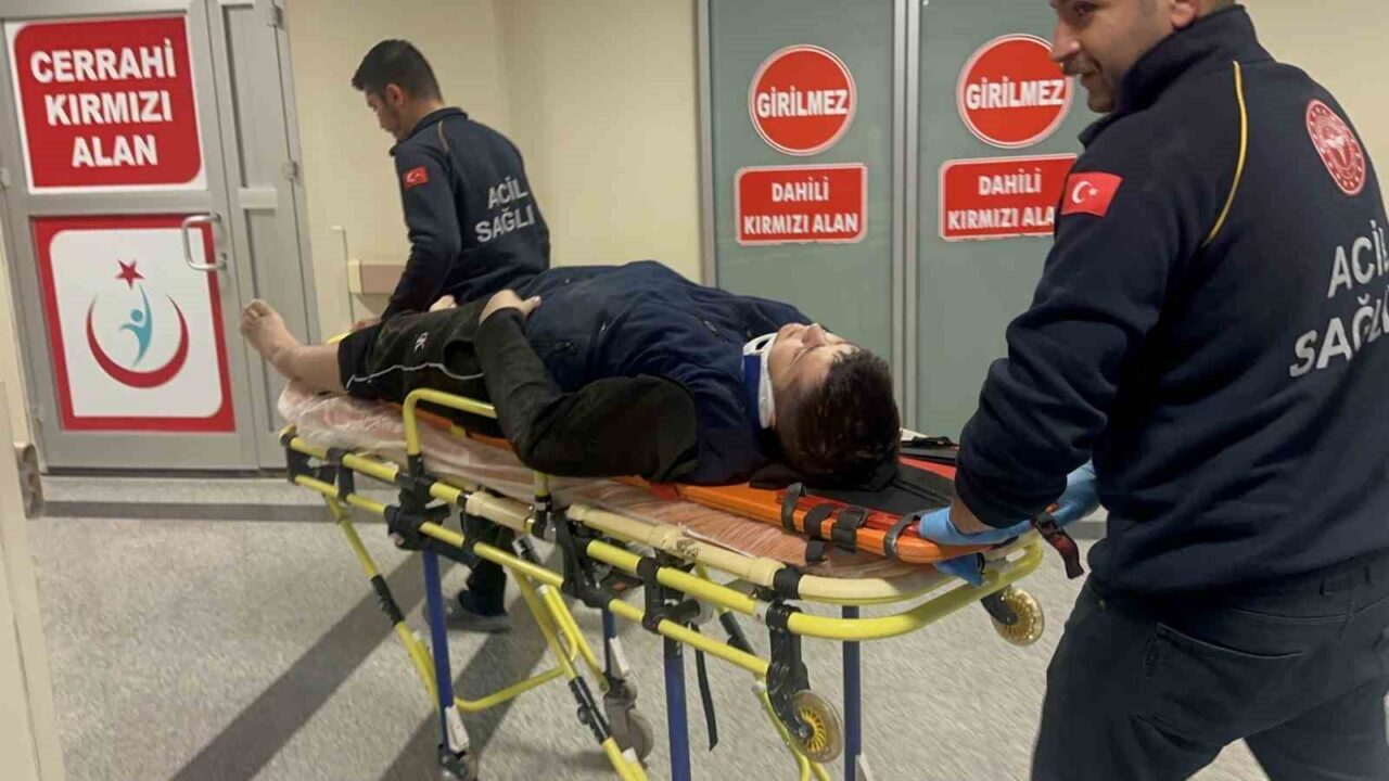 Adıyaman merkezde bir motosiklet kazasında 23 yaşındaki Umut I. yaralandı.