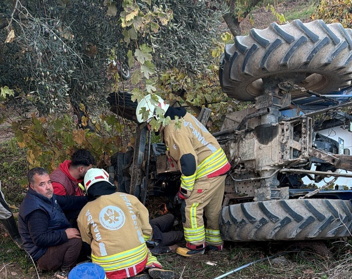 Manisa'nın Turgutlu ilçesinde bir traktörün devrilmesi sonucu 64 yaşındaki Selçuk
