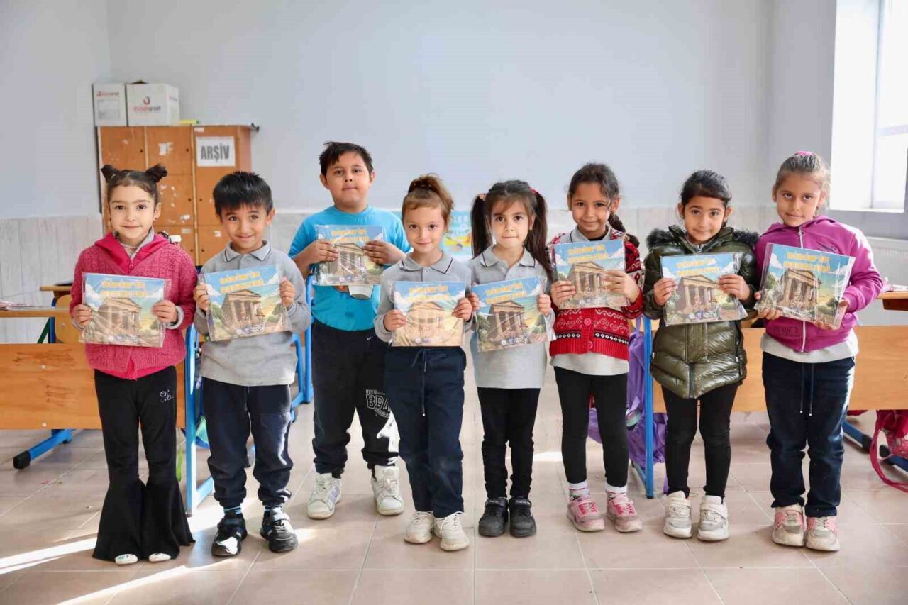 Didim Belediyesi, "Didim’in Renkleri" isimli boyama kitabını anaokulu ve 1.