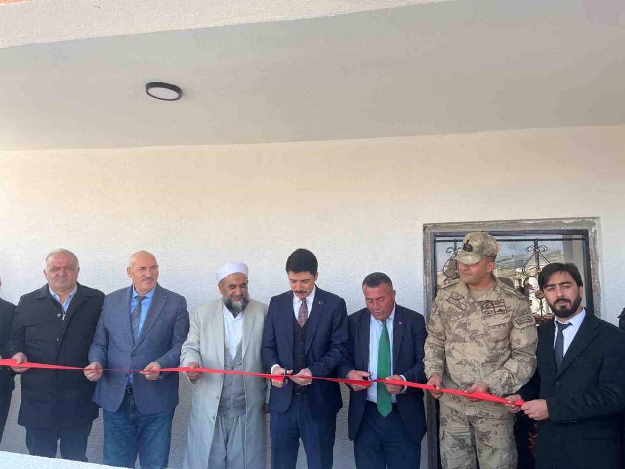 Kars'ın Digor ilçesi Şirinköy'de gerçekleştirilen açılışla "Çok Amaçlı Kültür Evi"