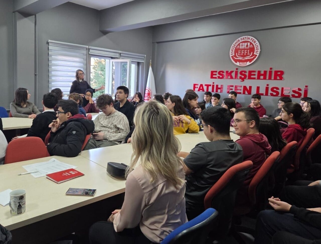 Eskişehir'deki Fatih Fen Lisesi ve İl Milli Eğitim Yeğitek Şubesi,